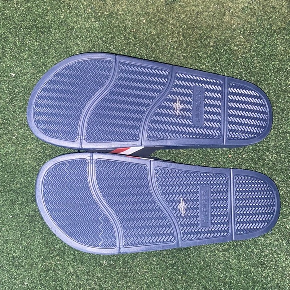 Unisex Tommy Hilfiger slipper - Picture 2 of 3